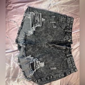 Ripped Detail Denim Shorts/Dark Grey From SHEIN, size medium (6)
